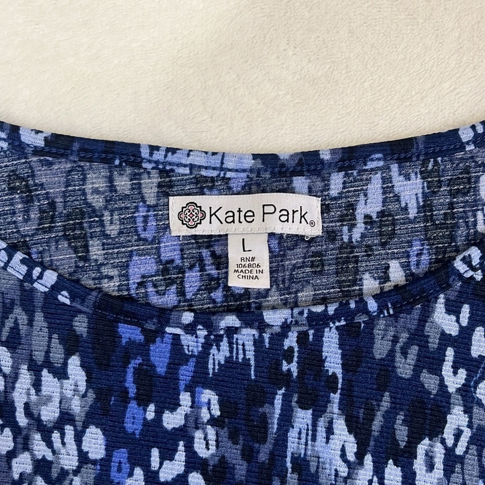 Kate Park Women’s Ruched Sleeve Blouse Size Large - Picture 5 of 9